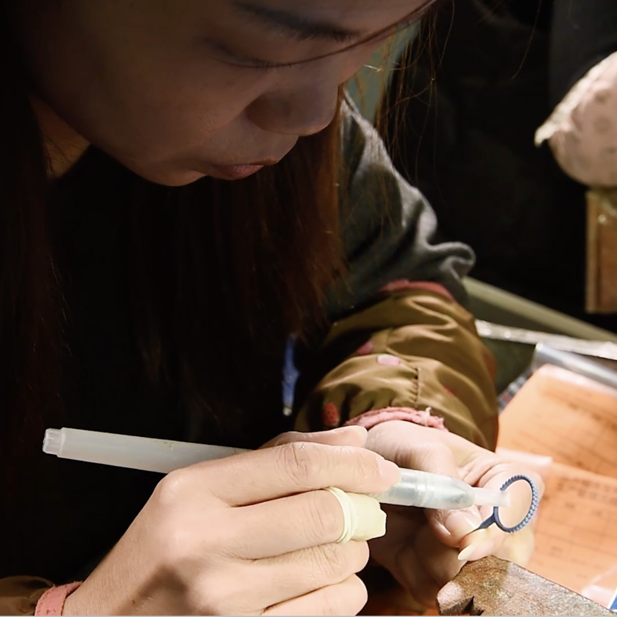 Artisan_Wax-Carver